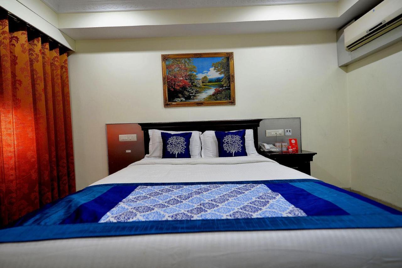 Capital O Hotel Central Park Near Birla Mandir Hyderabad Exterior photo